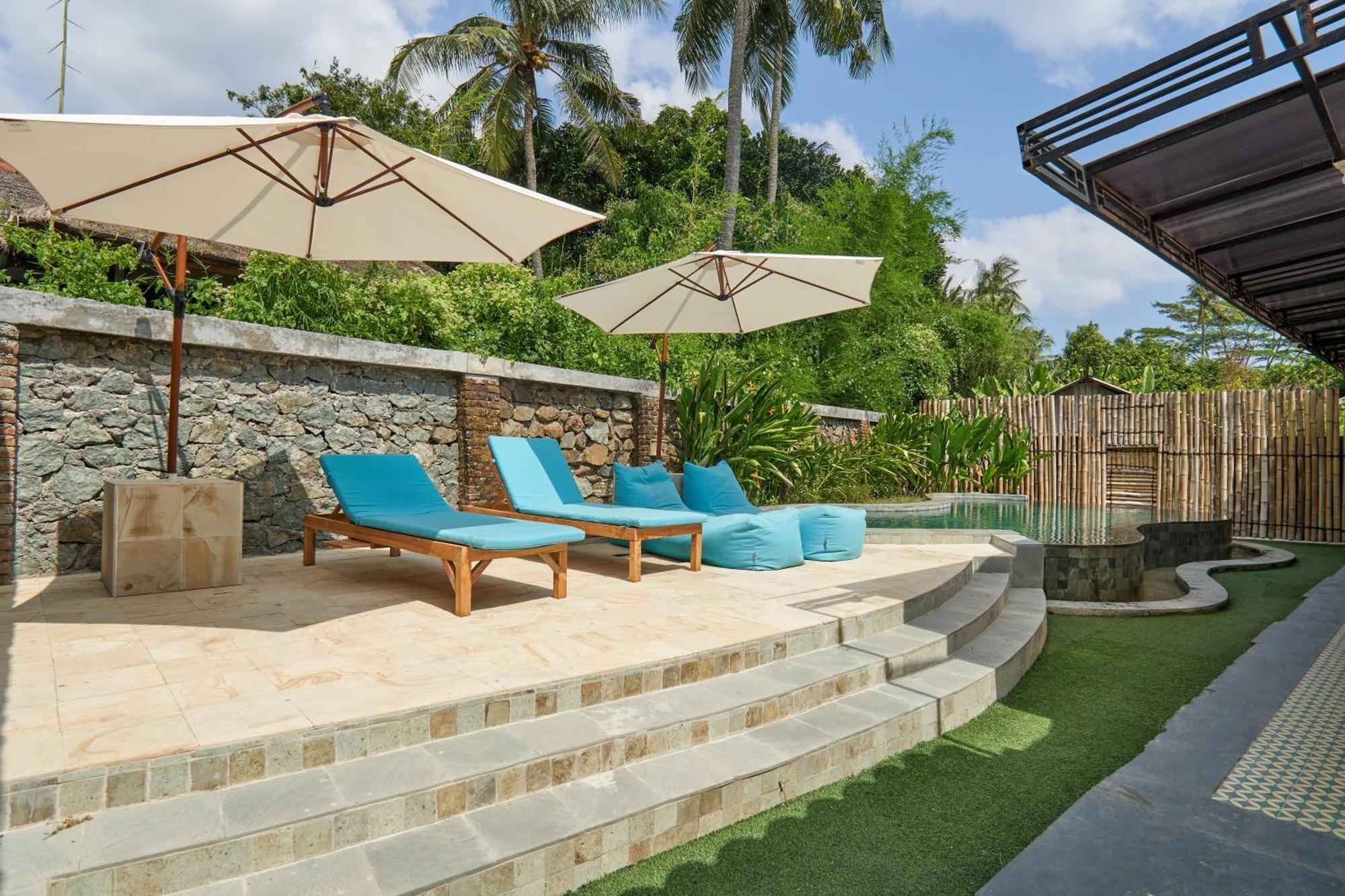 Attara Inn Senggigi Exterior photo